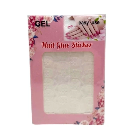 Blíster rosa de Nail Glue Sticker que contiene una plantilla con 24 adhesivos de gel transparentes precortados en diferentes tamaños para la aplicación express de uñas postizas.